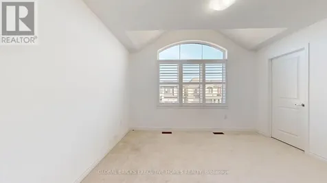 2885 Foxden Square Pickering ON L1X 0N9