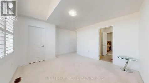 2885 Foxden Square Pickering ON L1X 0N9