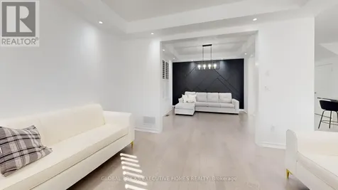 2885 Foxden Square Pickering ON L1X 0N9