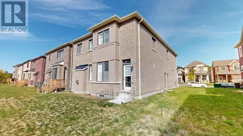 2885 Foxden Square Pickering ON L1X 0N9