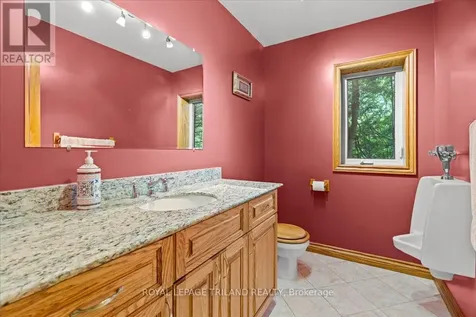 3115 Napperton Drive Adelaide Metcalfe ON N7G 3H8