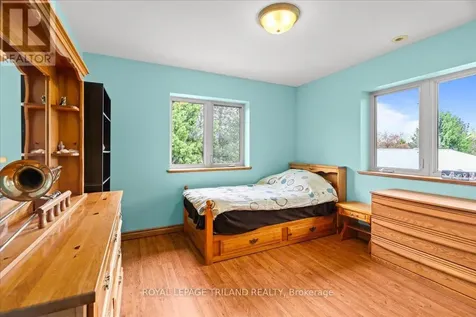 3115 Napperton Drive Adelaide Metcalfe ON N7G 3H8