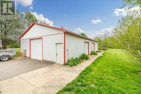 3115 Napperton Drive Adelaide Metcalfe ON N7G 3H8