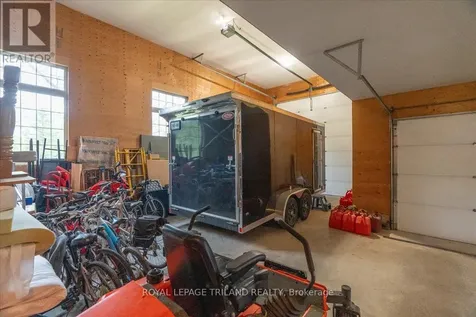 3115 Napperton Drive Adelaide Metcalfe ON N7G 3H8