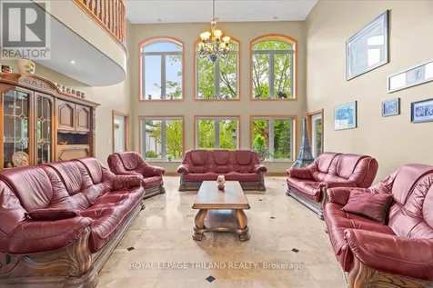 3115 Napperton Drive Adelaide Metcalfe ON N7G 3H8