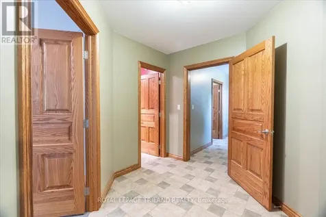 3115 Napperton Drive Adelaide Metcalfe ON N7G 3H8