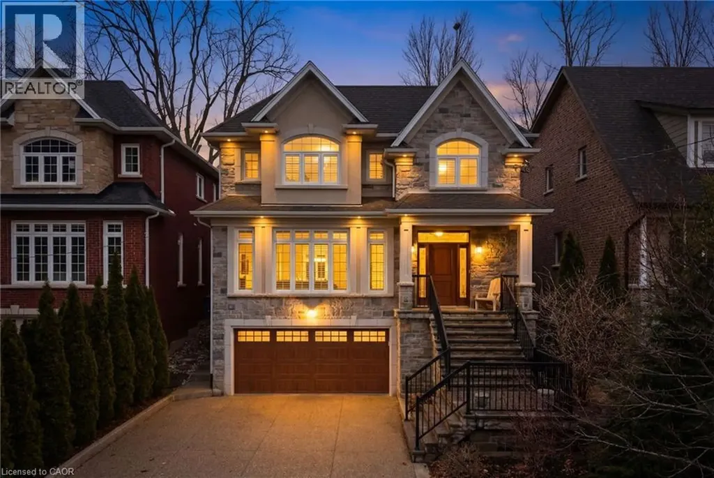 67 Alma Street Dundas ON L9H 2E3