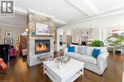 67 Alma Street Dundas ON L9H 2E3