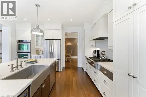 67 Alma Street Dundas ON L9H 2E3
