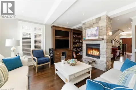 67 Alma Street Dundas ON L9H 2E3