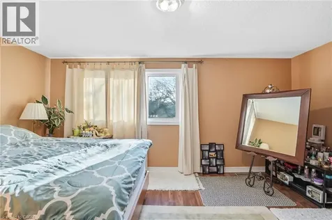 92 St. Andrews Drive Hamilton ON L8K 6H4