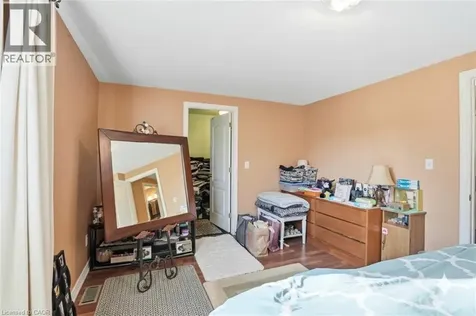 92 St. Andrews Drive Hamilton ON L8K 6H4