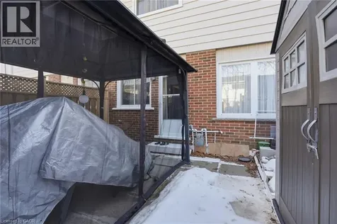92 St. Andrews Drive Hamilton ON L8K 6H4