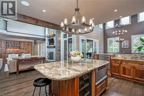253 Rossmore Boulevard Burlington ON L7N 1R4