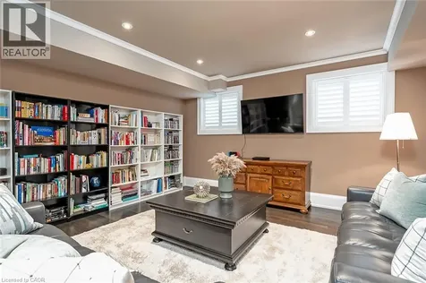 253 Rossmore Boulevard Burlington ON L7N 1R4