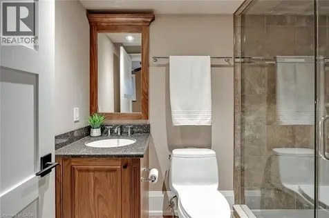 253 Rossmore Boulevard Burlington ON L7N 1R4