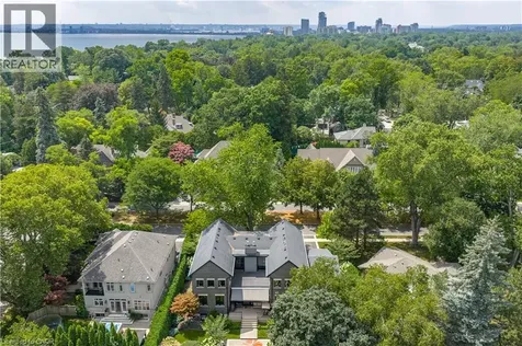 253 Rossmore Boulevard Burlington ON L7N 1R4