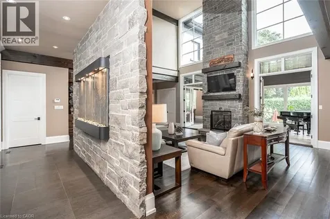 253 Rossmore Boulevard Burlington ON L7N 1R4
