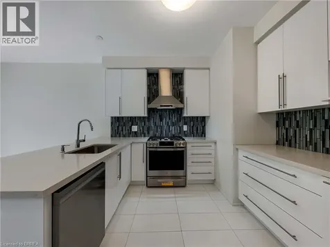 14 Brewis Street Paris ON N3L 3E3