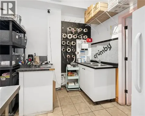 8 Regina Street Waterloo ON N2J 2Z8