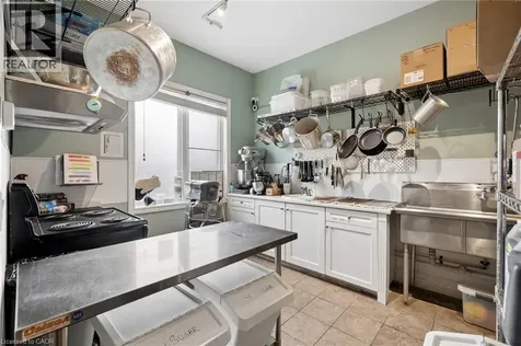 8 Regina Street Waterloo ON N2J 2Z8