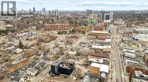8 Regina Street Waterloo ON N2J 2Z8