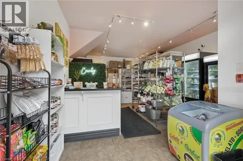 8 Regina Street Waterloo ON N2J 2Z8