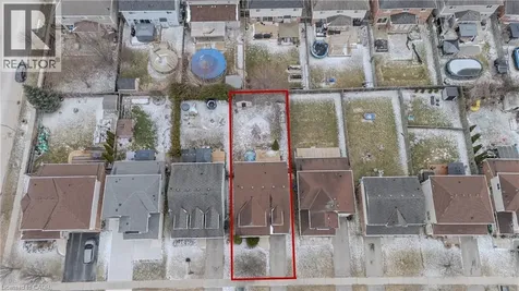 7 Hollinrake Avenue Brantford ON N3T 0A6