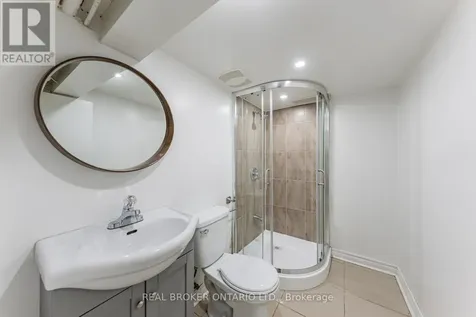 3212 Danforth Avenue Toronto (oakridge) ON M1L 1C1