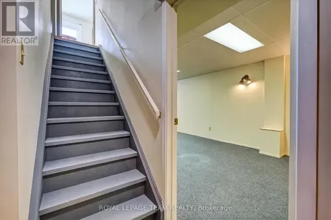 97 Huntsman Crescent Ottawa ON K2M 1H8