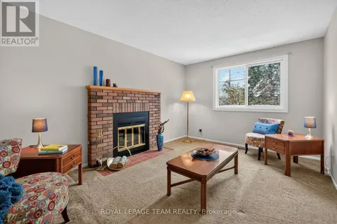 97 Huntsman Crescent Ottawa ON K2M 1H8