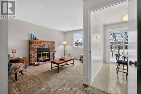 97 Huntsman Crescent Ottawa ON K2M 1H8