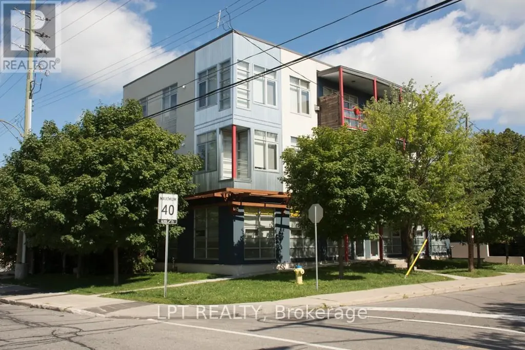 3 Claremont Drive Ottawa ON K1K 4J6
