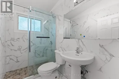 935 Goren Avenue Ottawa ON K1S 1N4