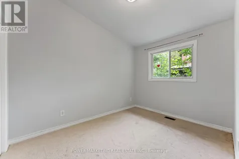 935 Goren Avenue Ottawa ON K1S 1N4