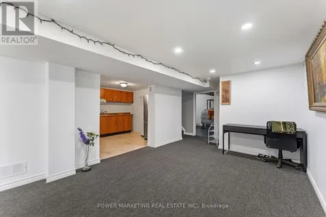 935 Goren Avenue Ottawa ON K1S 1N4