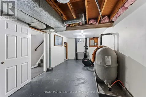 935 Goren Avenue Ottawa ON K1S 1N4