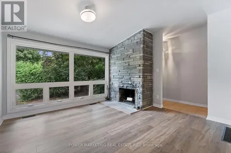 935 Goren Avenue Ottawa ON K1S 1N4
