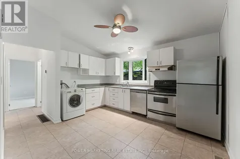 935 Goren Avenue Ottawa ON K1S 1N4