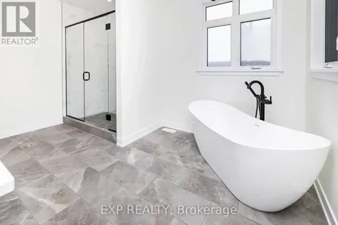 228 Trudeau Crescent Russell ON K4R 1E5