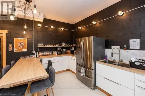 28 Princess Avenue St. Thomas ON N5R 3V4