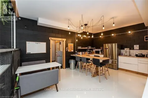 28 Princess Avenue St. Thomas ON N5R 3V4