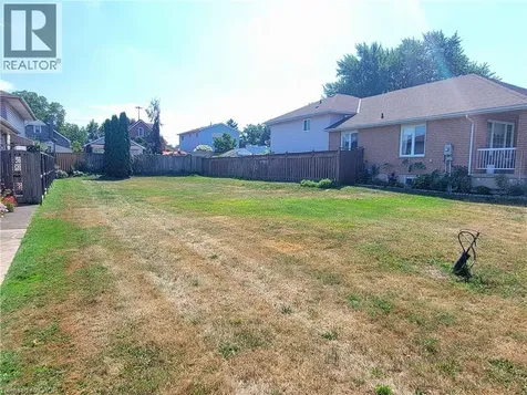 6554 Harper Drive Niagara Falls ON L2E 7K6