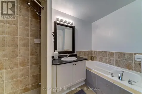 6 Wildrose Trail Collingwood ON L9Y 0J4