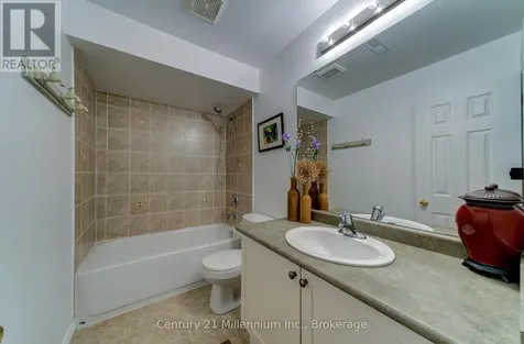 6 Wildrose Trail Collingwood ON L9Y 0J4