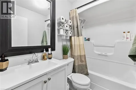 64 Hiawatha Road Woodstock ON N4T 1P4