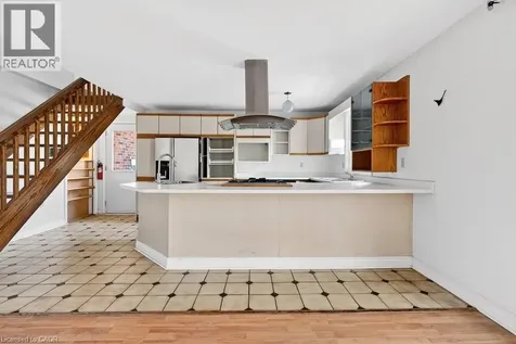 727 Brant Street Burlington ON L7R 2H6