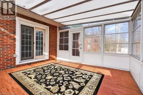 727 Brant Street Burlington ON L7R 2H6