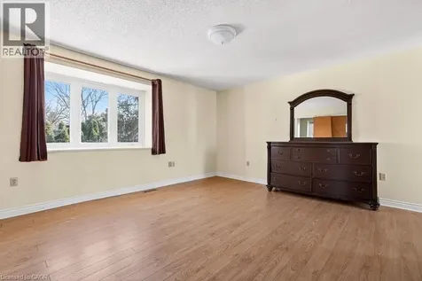 727 Brant Street Burlington ON L7R 2H6