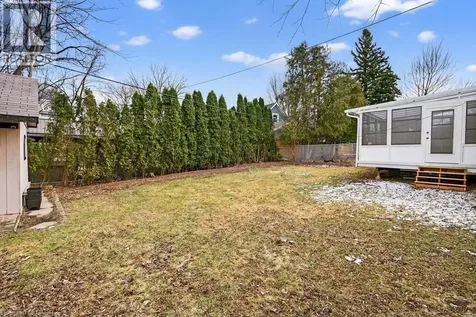727 Brant Street Burlington ON L7R 2H6